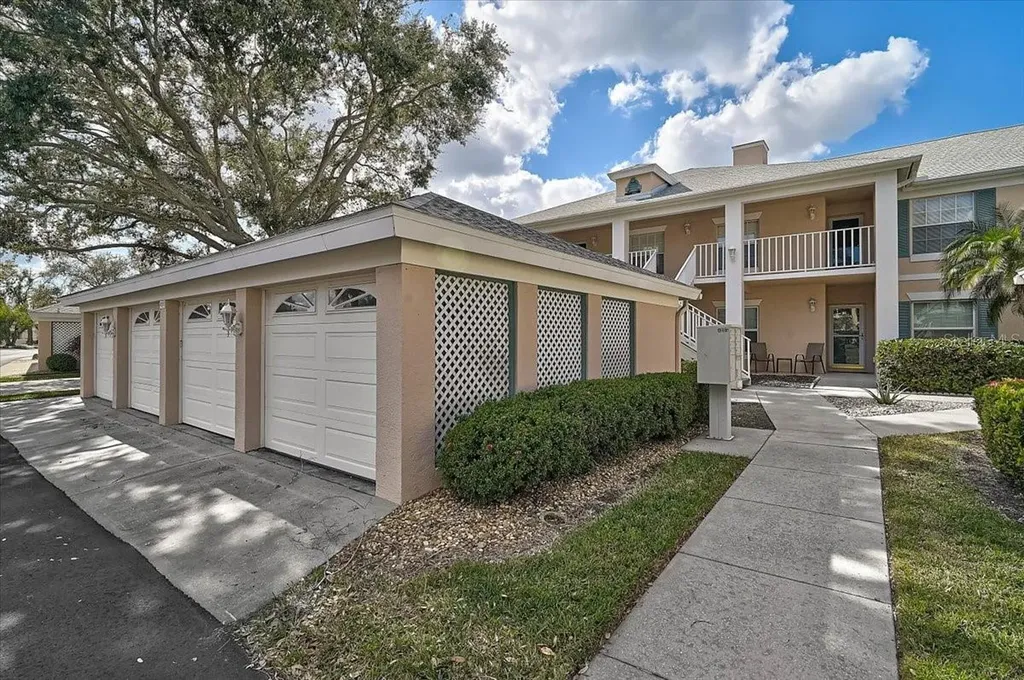 4215 Caddie Drive E Bradenton FL 34203
