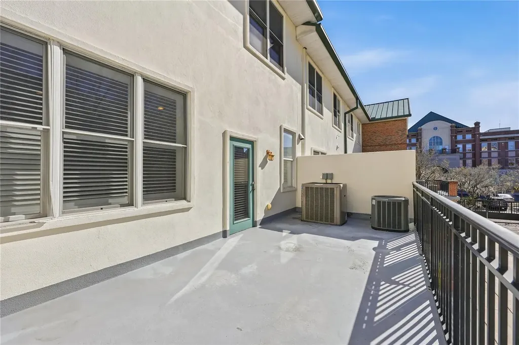 132 NE 4th Street Gainesville FL 32601