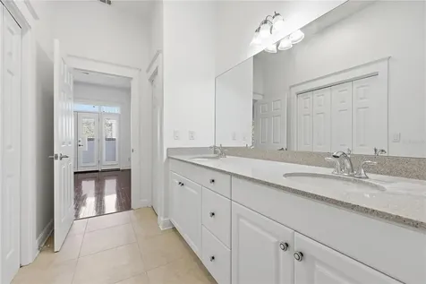 132 NE 4th Street Gainesville FL 32601