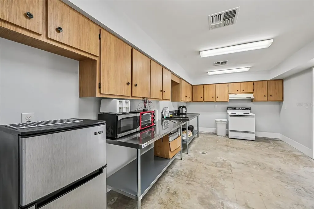 2727 75th Street W Bradenton FL 34209