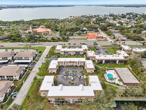 2727 75th Street W Bradenton FL 34209
