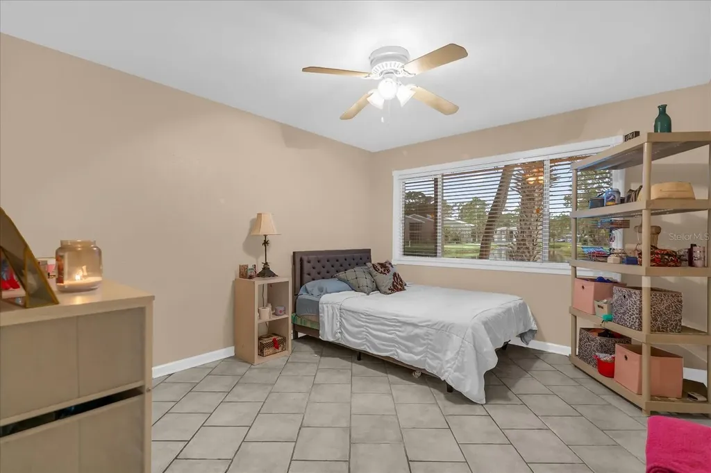 5842 Peregrine Avenue Orlando FL 32819