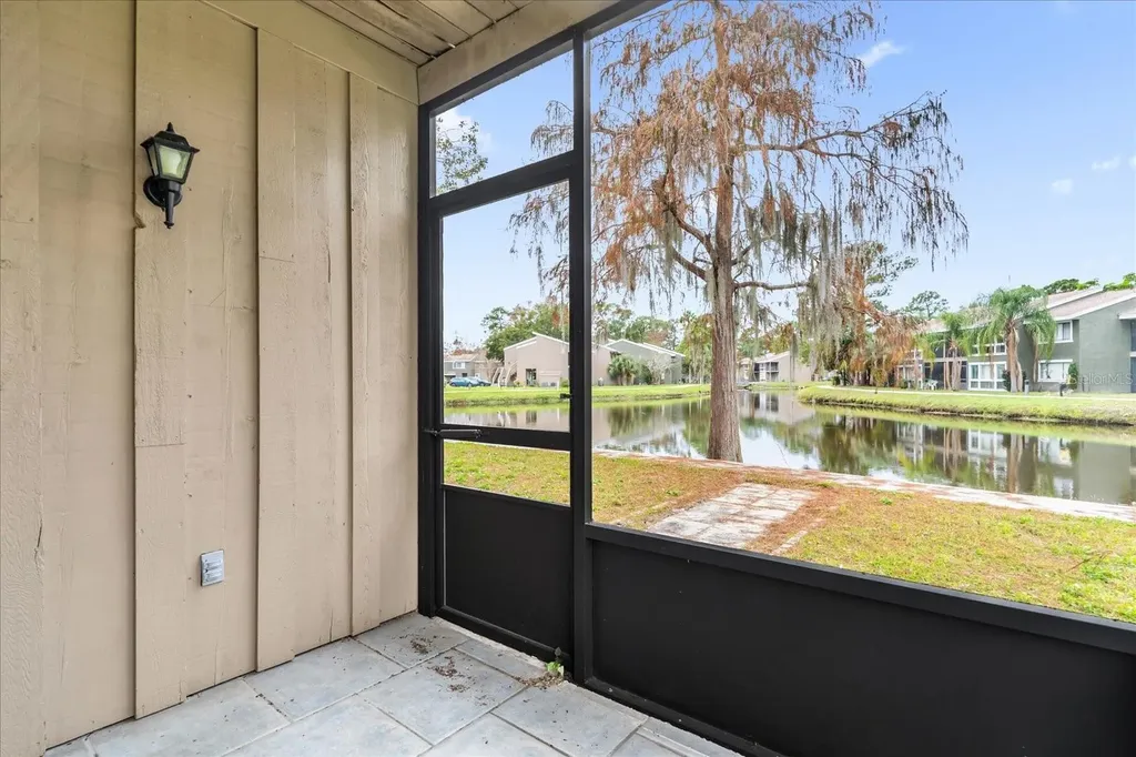 5842 Peregrine Avenue Orlando FL 32819
