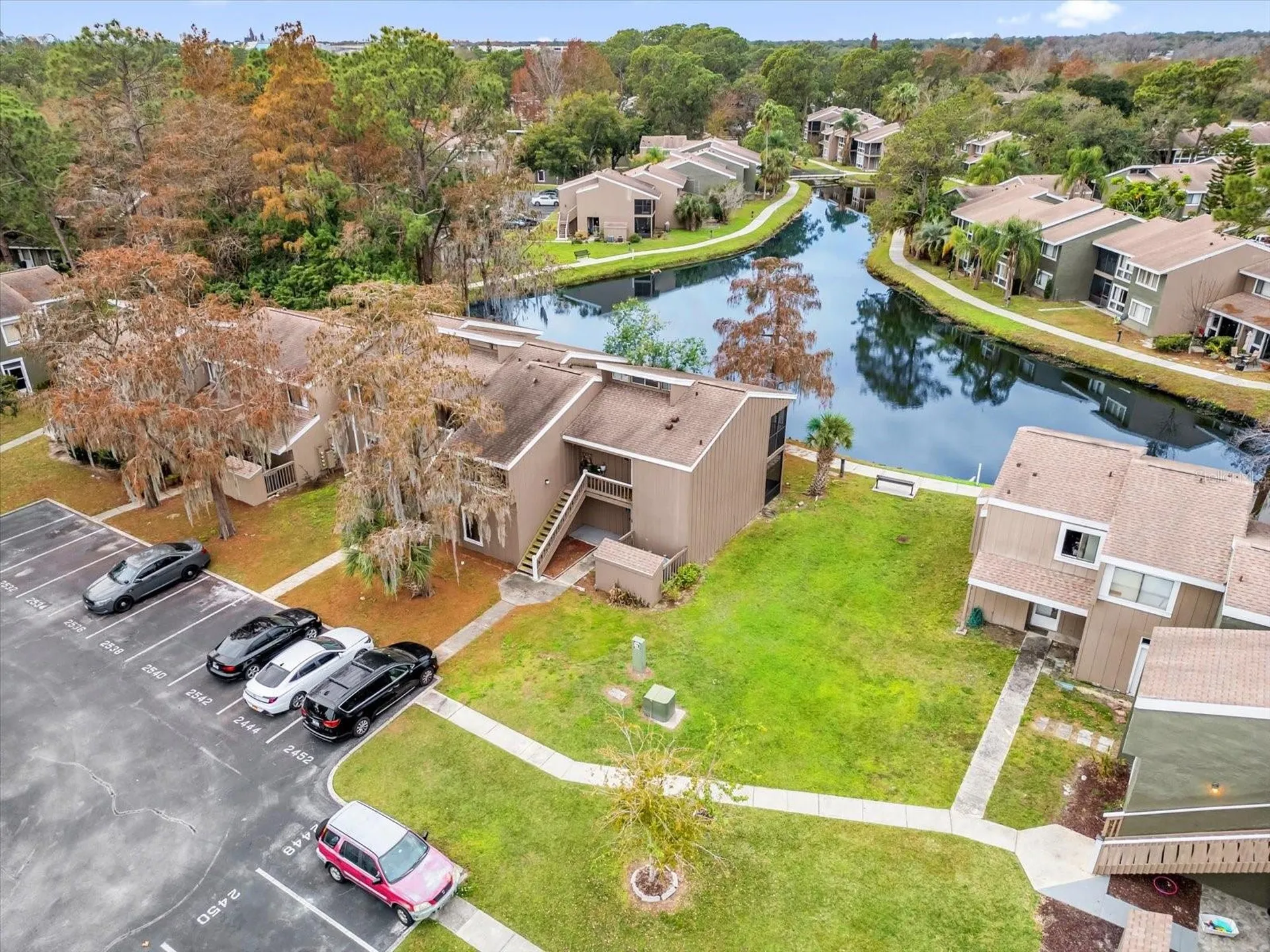 5842 Peregrine Avenue Orlando FL 32819