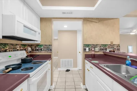 5842 Peregrine Avenue Orlando FL 32819