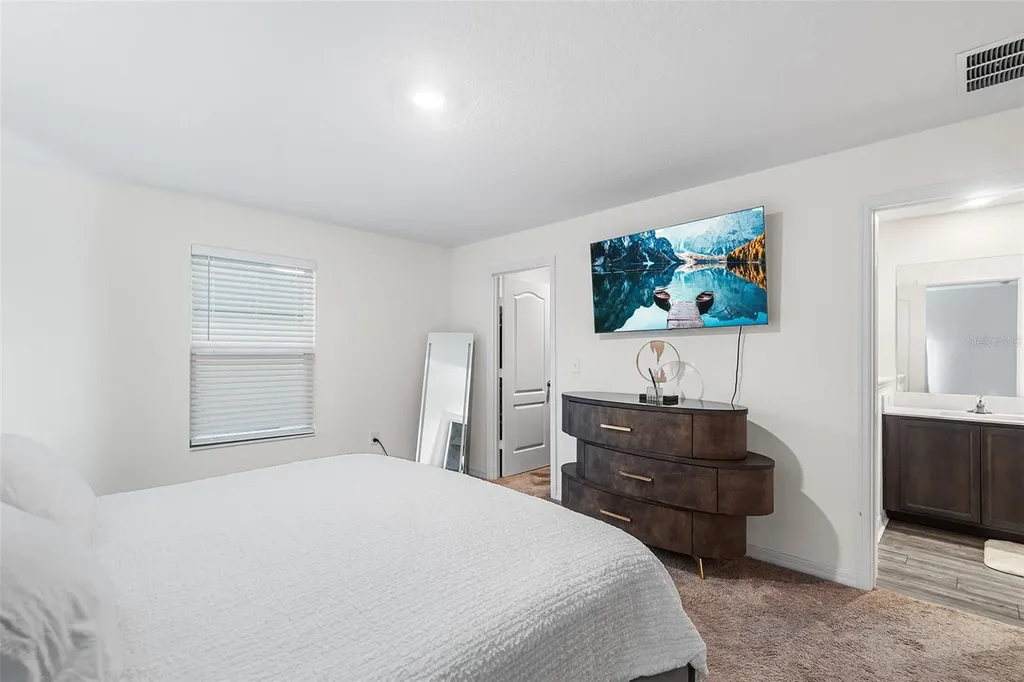 5327 New Friendship Place Tampa FL 33619