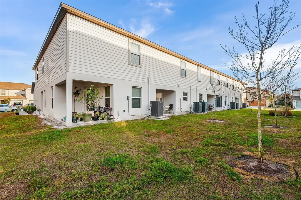 5327 New Friendship Place Tampa FL 33619