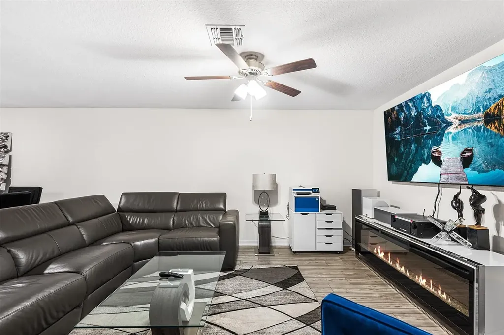 5327 New Friendship Place Tampa FL 33619