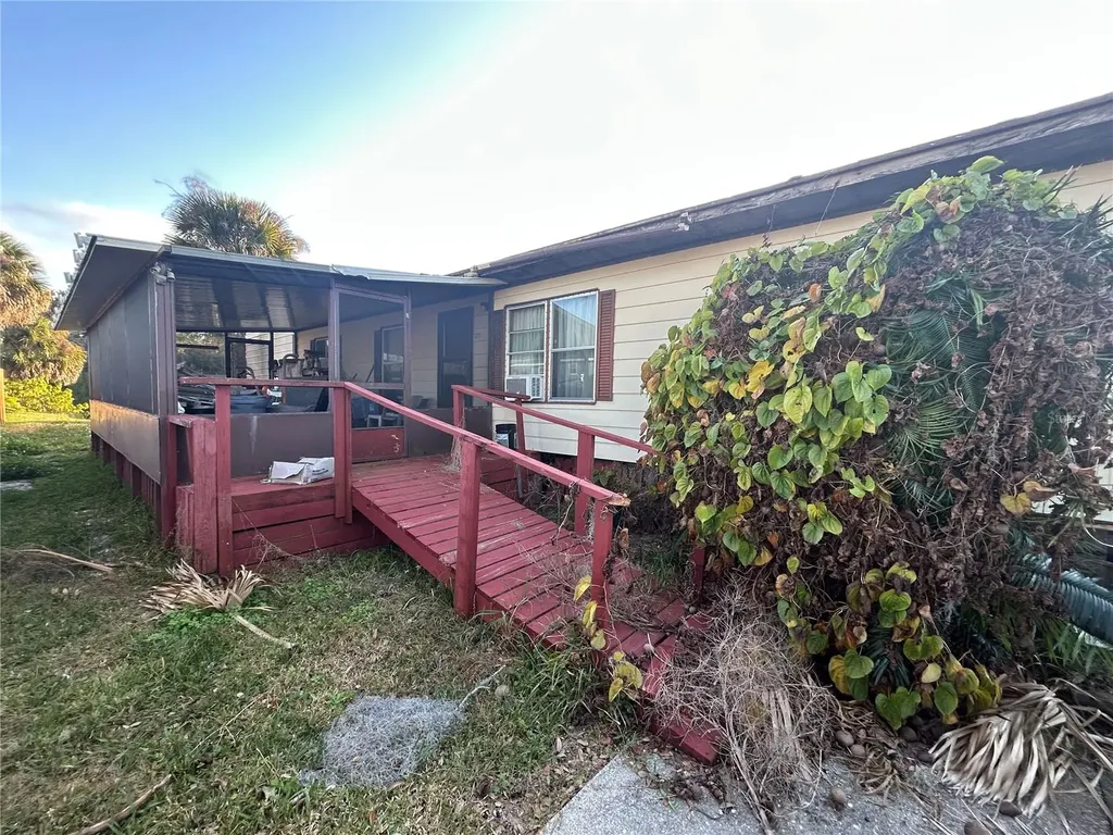 217 Gary Avenue Oak Hill FL 32759