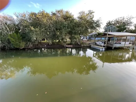 217 Gary Avenue Oak Hill FL 32759