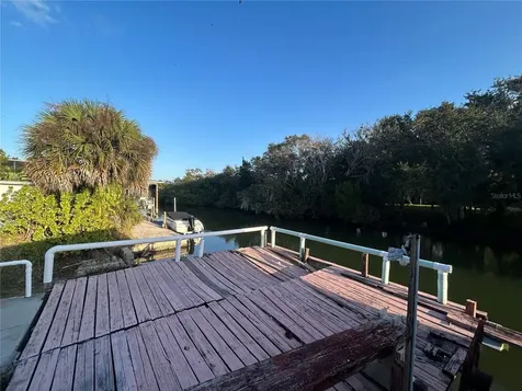 217 Gary Avenue Oak Hill FL 32759
