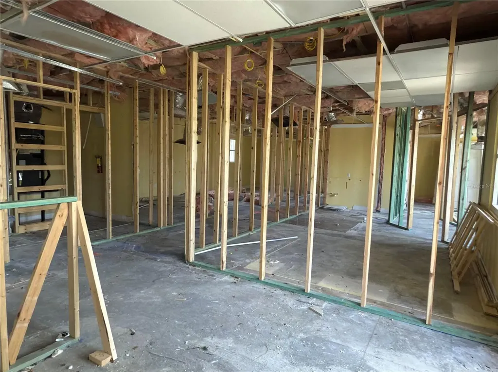 3075 Bobcat Village Center Road North Port FL 34288