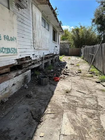 921 E 12th Avenue Tampa FL 33605
