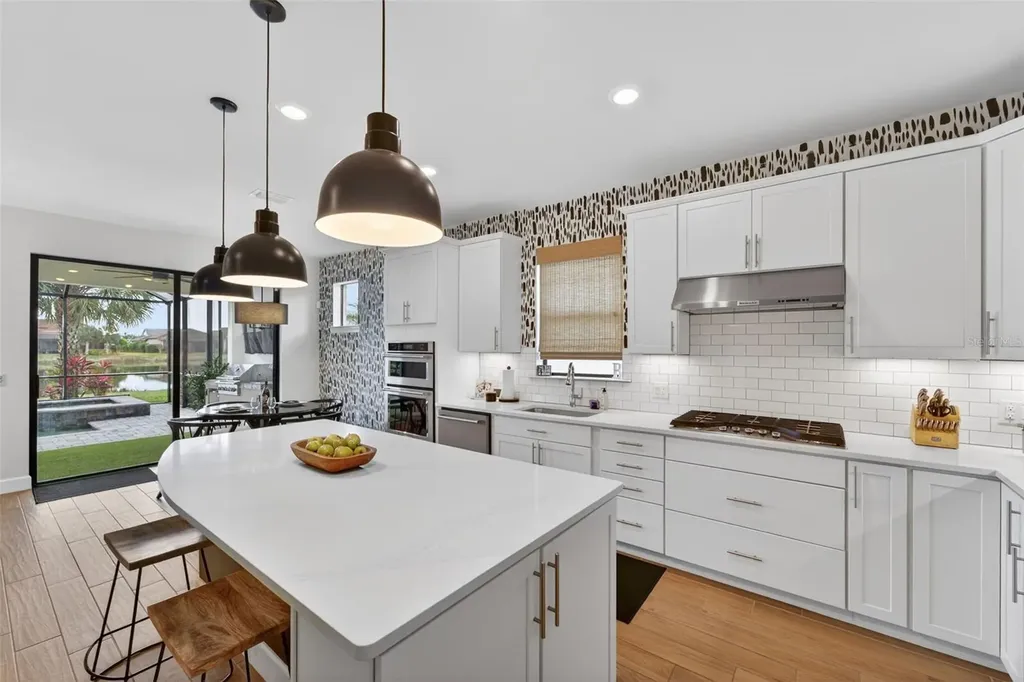 5737 Bay Pine Way Sarasota FL 34238