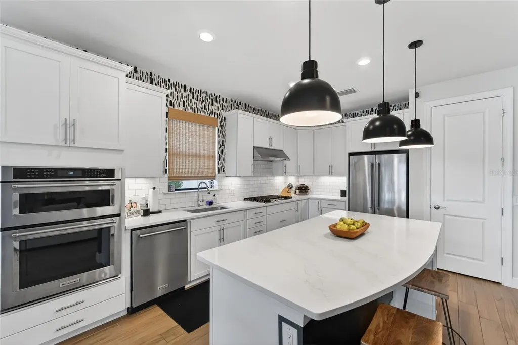 5737 Bay Pine Way Sarasota FL 34238