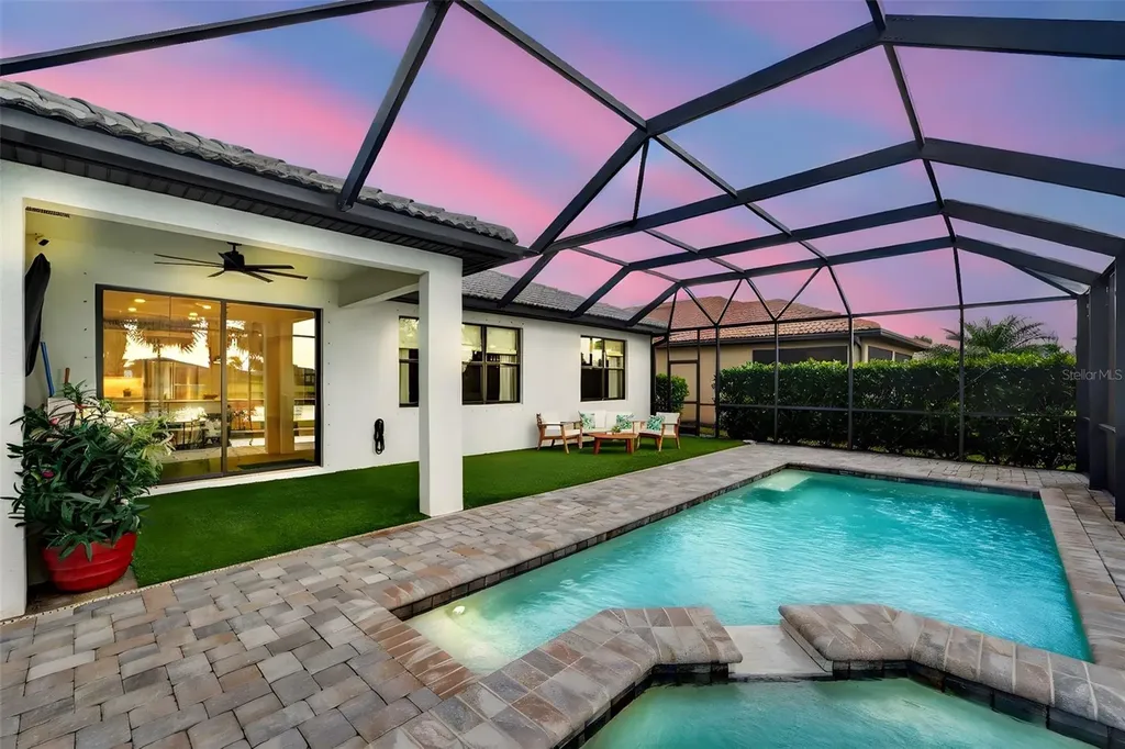 5737 Bay Pine Way Sarasota FL 34238
