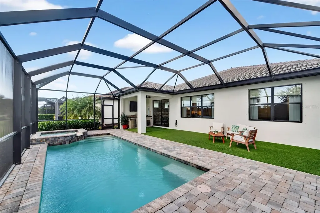 5737 Bay Pine Way Sarasota FL 34238