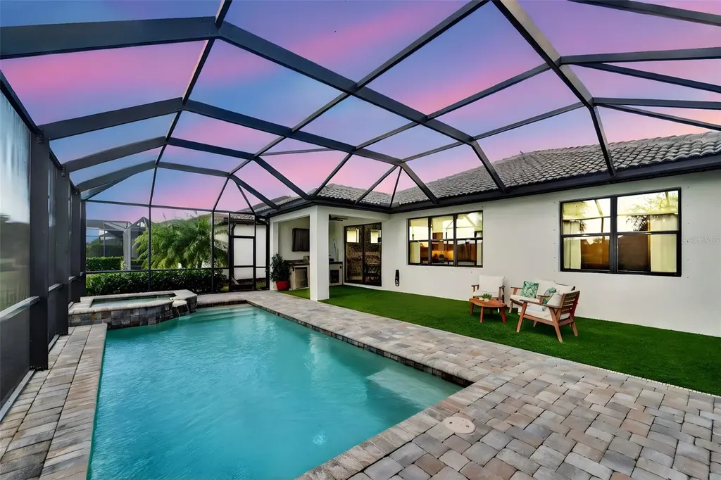 5737 Bay Pine Way Sarasota FL 34238