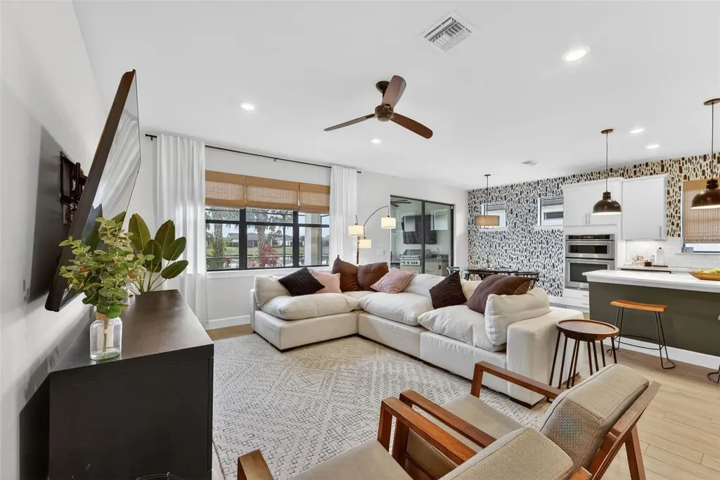 5737 Bay Pine Way Sarasota FL 34238