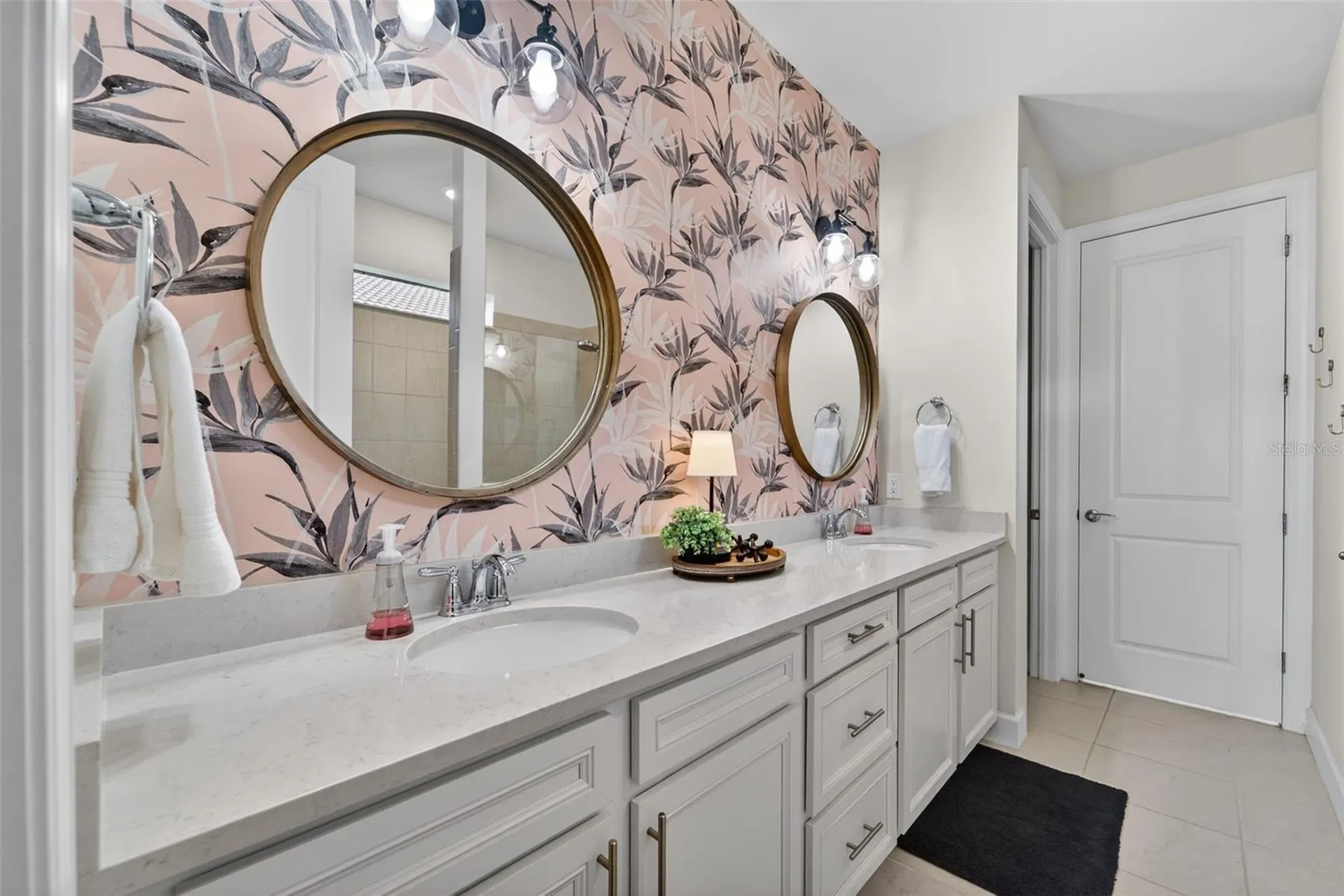 5737 Bay Pine Way Sarasota FL 34238