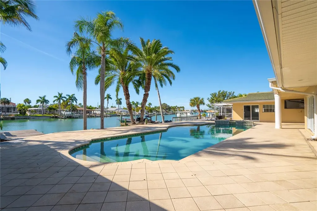 482 Hermosita Drive St Pete Beach FL 33706