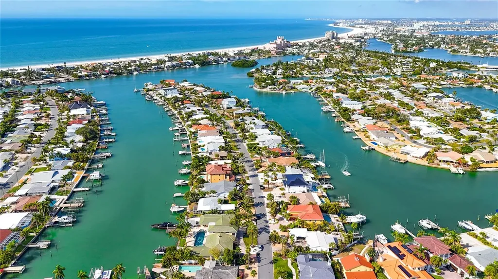 482 Hermosita Drive St Pete Beach FL 33706