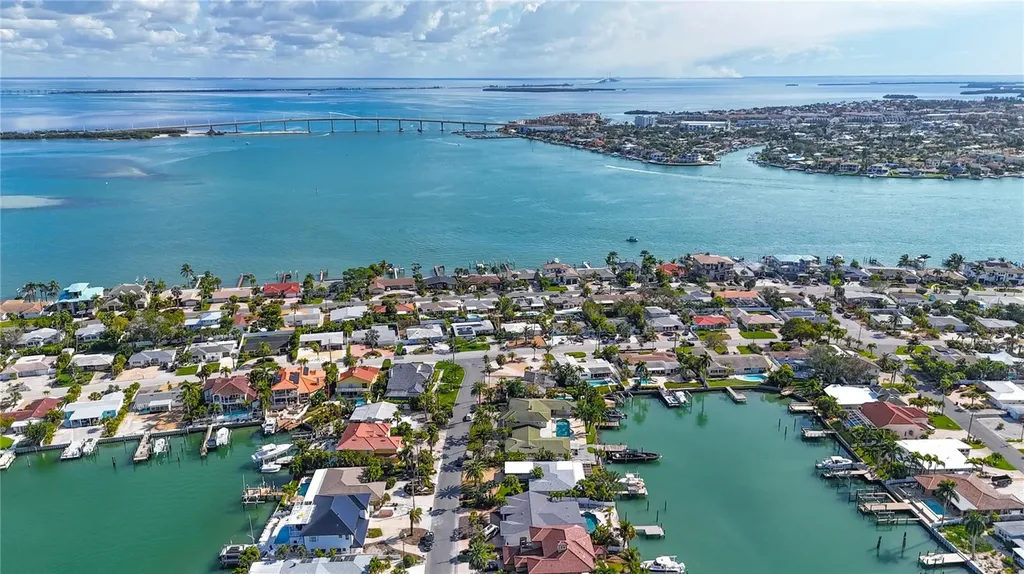 482 Hermosita Drive St Pete Beach FL 33706