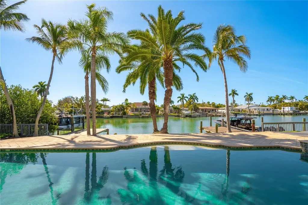 482 Hermosita Drive St Pete Beach FL 33706