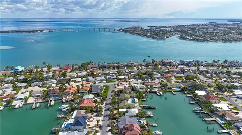 482 Hermosita Drive St Pete Beach FL 33706