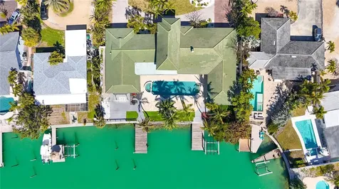 482 Hermosita Drive St Pete Beach FL 33706