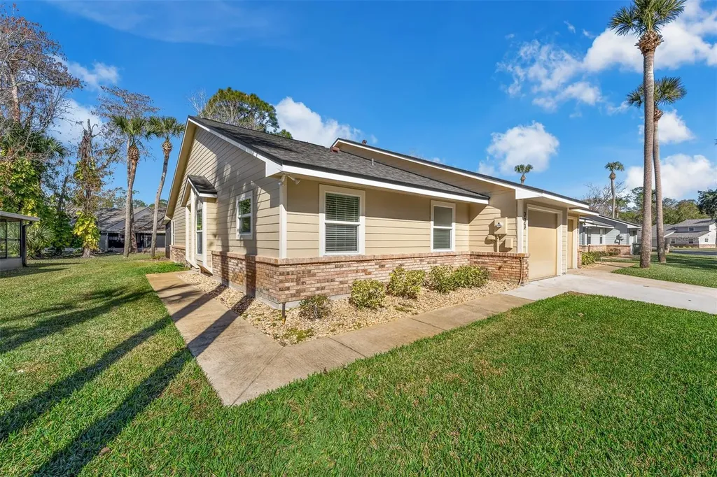 233 Bob White Court Daytona Beach FL 32119