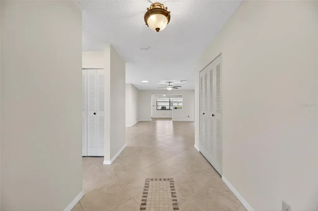 2003 Hartlebury Way Sun City Center FL 33573
