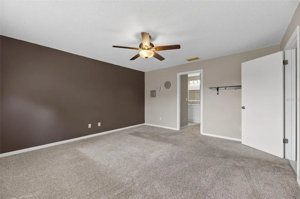2003 Hartlebury Way Sun City Center FL 33573