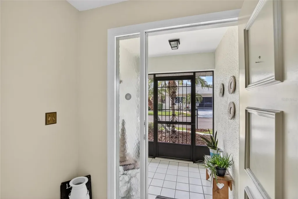 2003 Hartlebury Way Sun City Center FL 33573