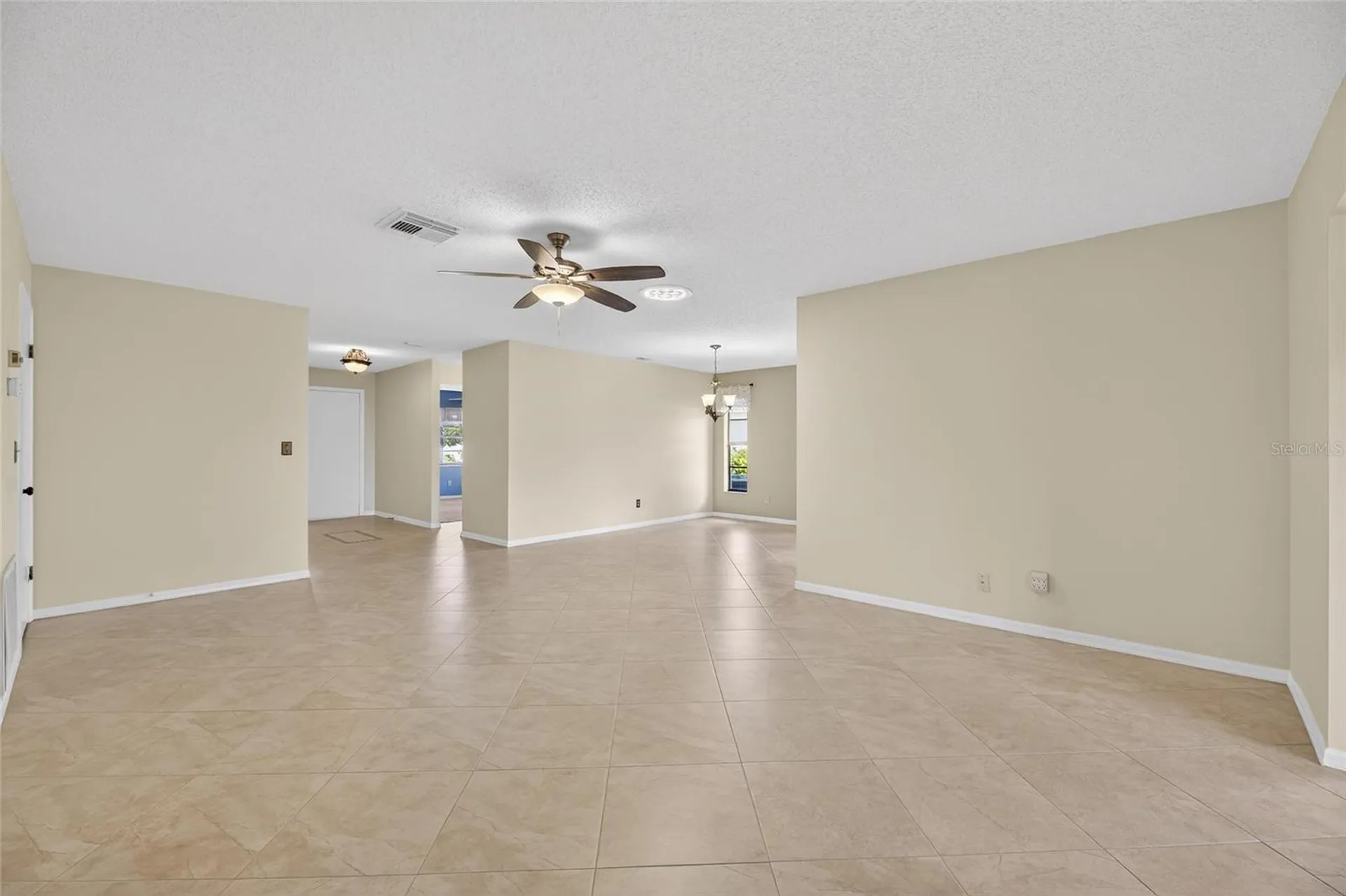 2003 Hartlebury Way Sun City Center FL 33573