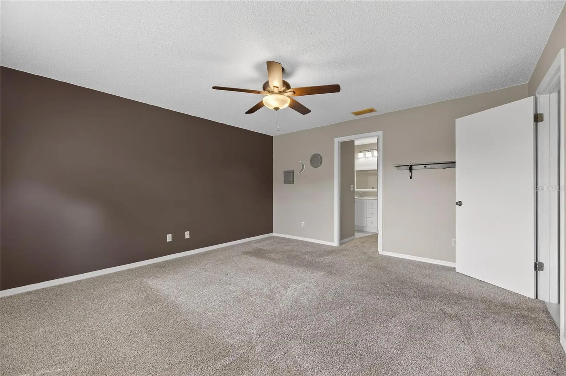 2003 Hartlebury Way Sun City Center FL 33573