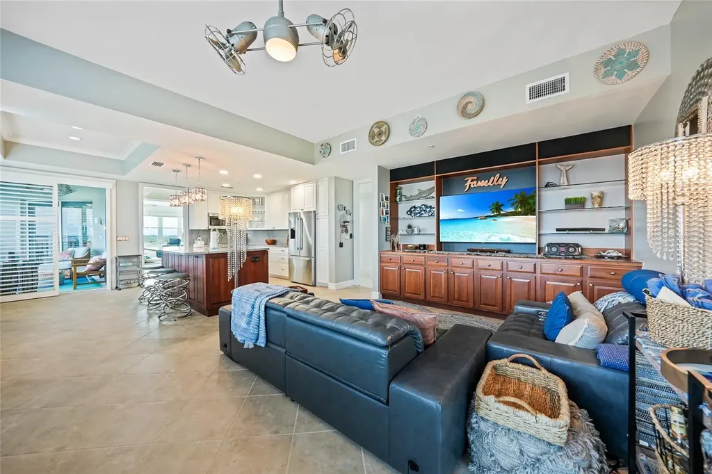 2590 N Beach Road Englewood FL 34223