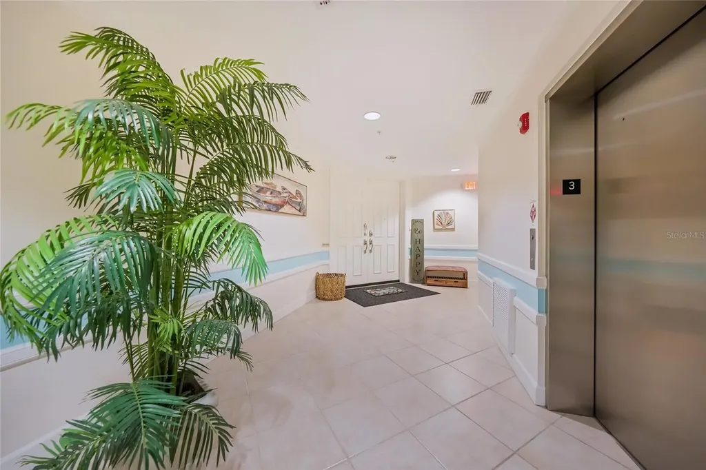 2590 N Beach Road Englewood FL 34223