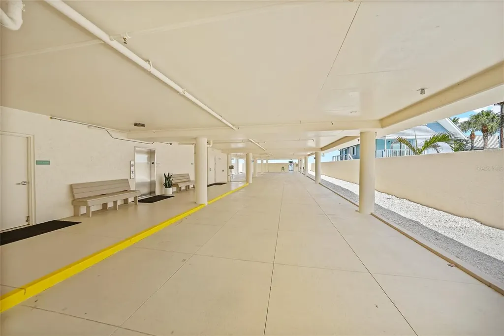 2590 N Beach Road Englewood FL 34223