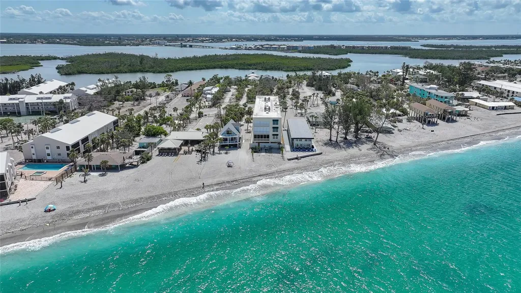 2590 N Beach Road Englewood FL 34223