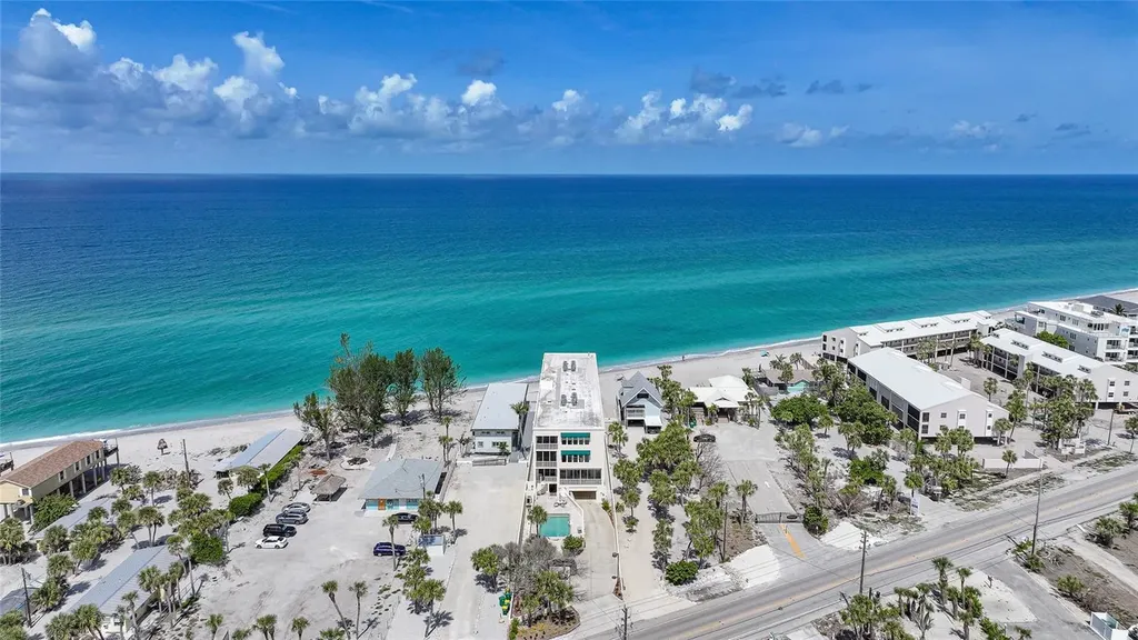 2590 N Beach Road Englewood FL 34223