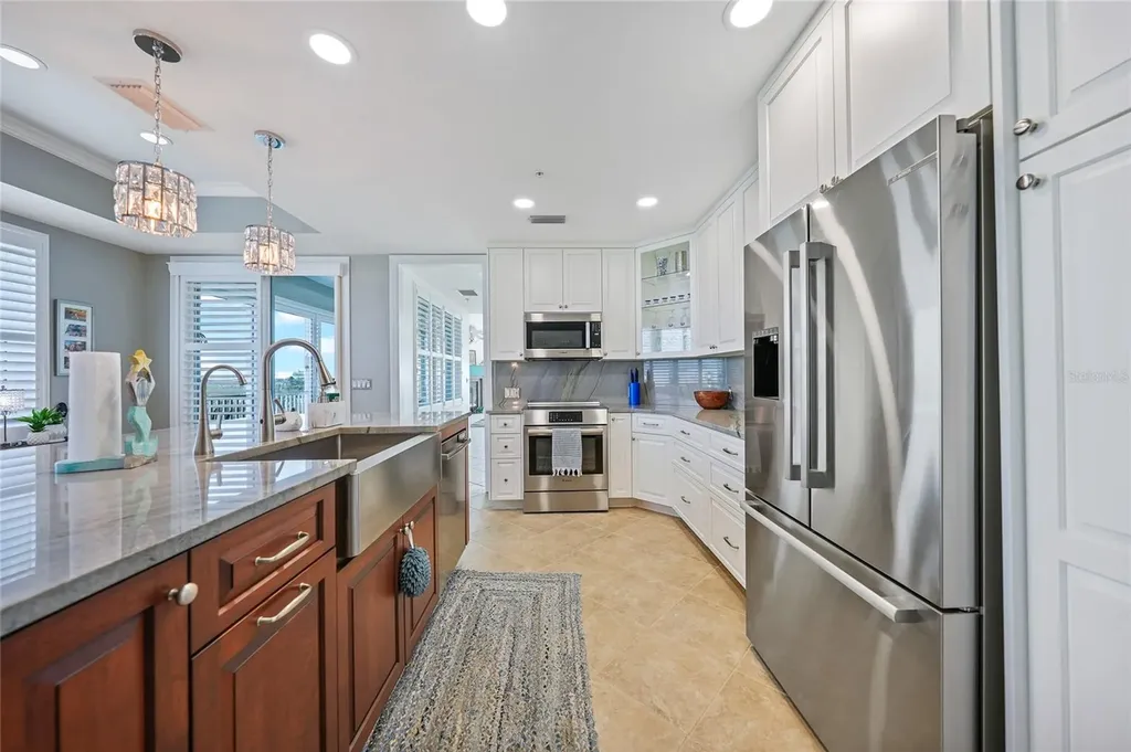 2590 N Beach Road Englewood FL 34223