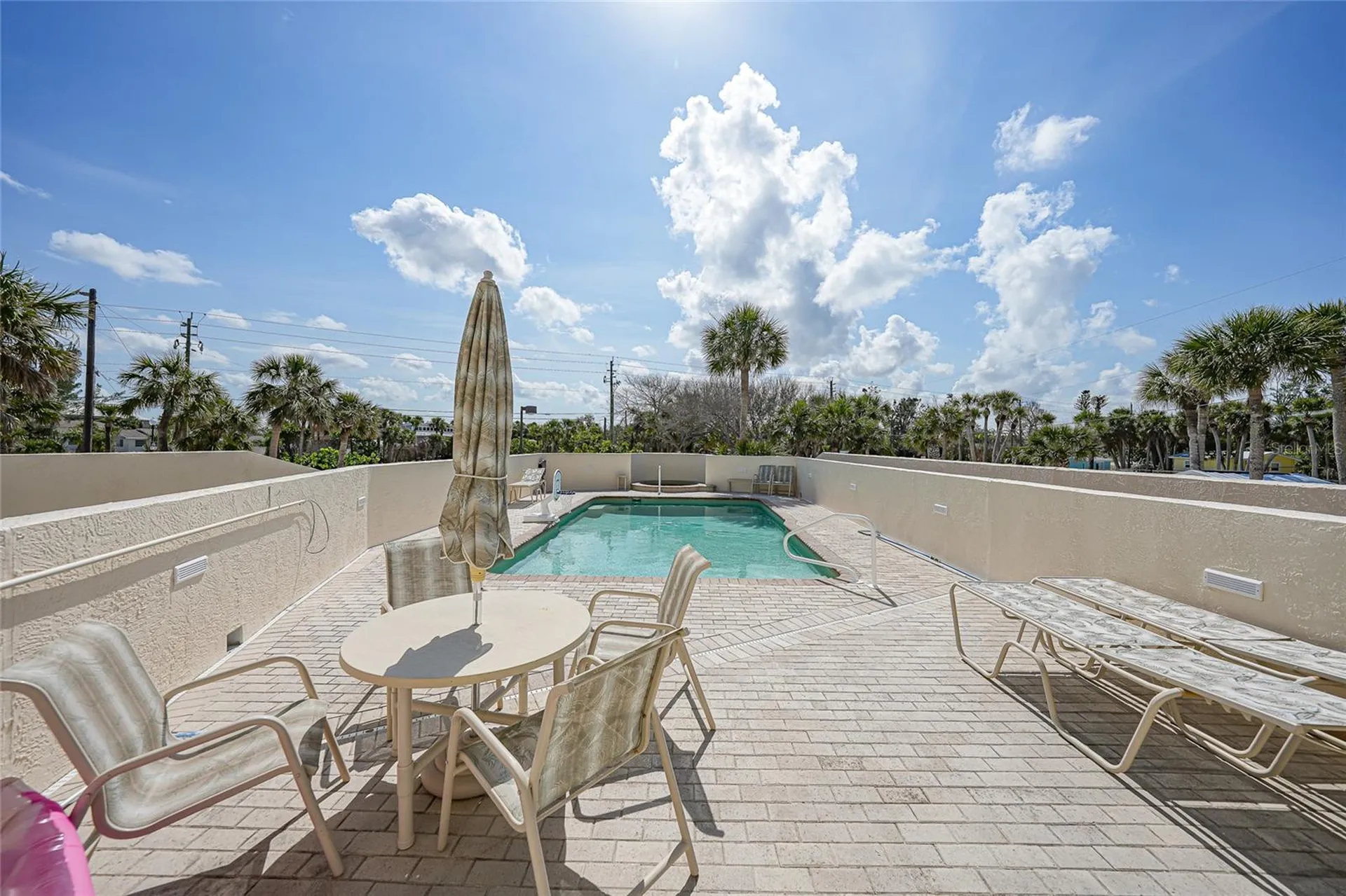 2590 N Beach Road Englewood FL 34223