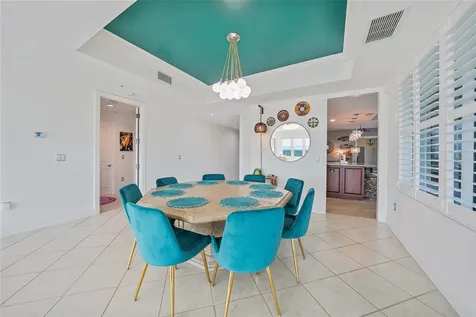 2590 N Beach Road Englewood FL 34223