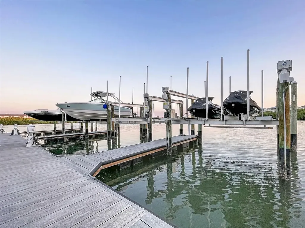 19915 Gulf Boulevard 605 Indian Shores FL 33785