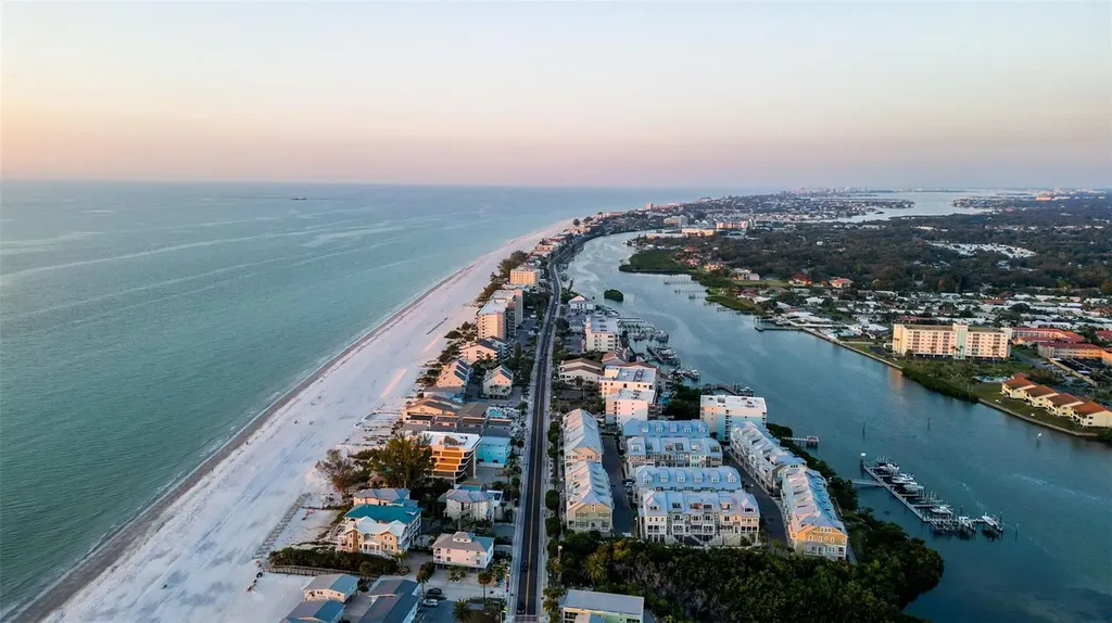 19915 Gulf Boulevard 605 Indian Shores FL 33785