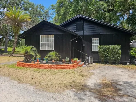 19240 SE Highway 42 Weirsdale FL 32195