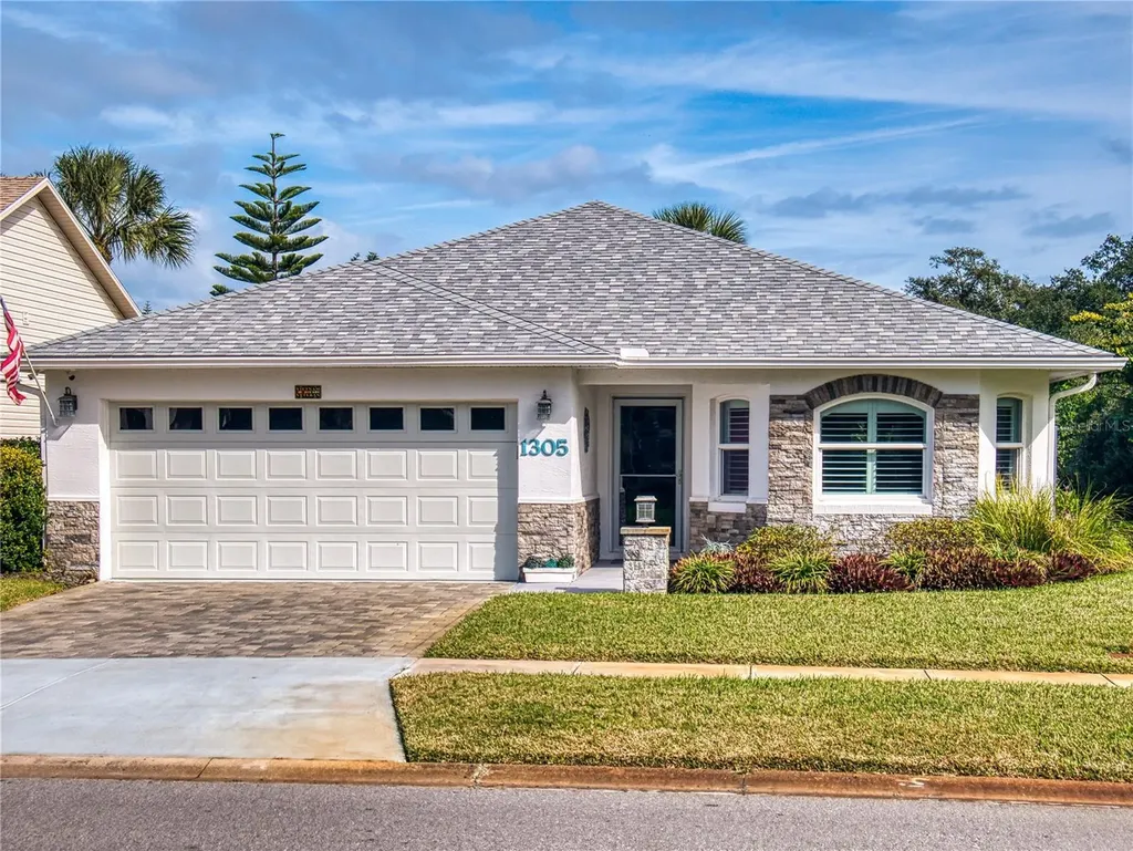 1305 Wayne Avenue New Smyrna Beach FL 32168
