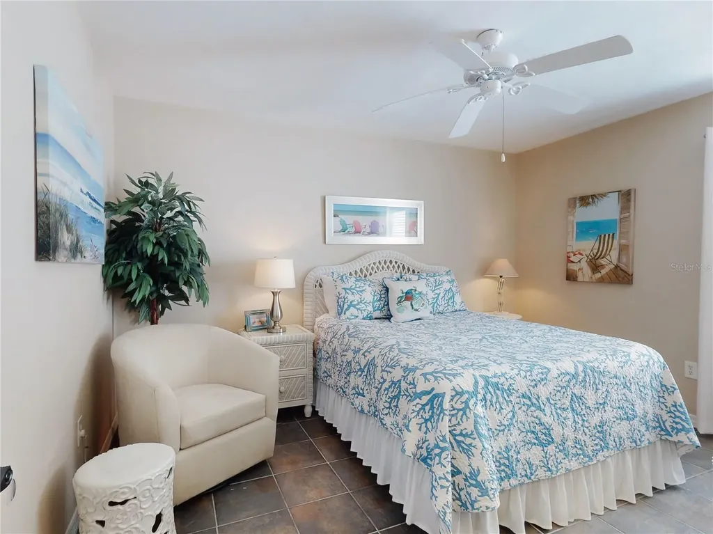 1305 Wayne Avenue New Smyrna Beach FL 32168