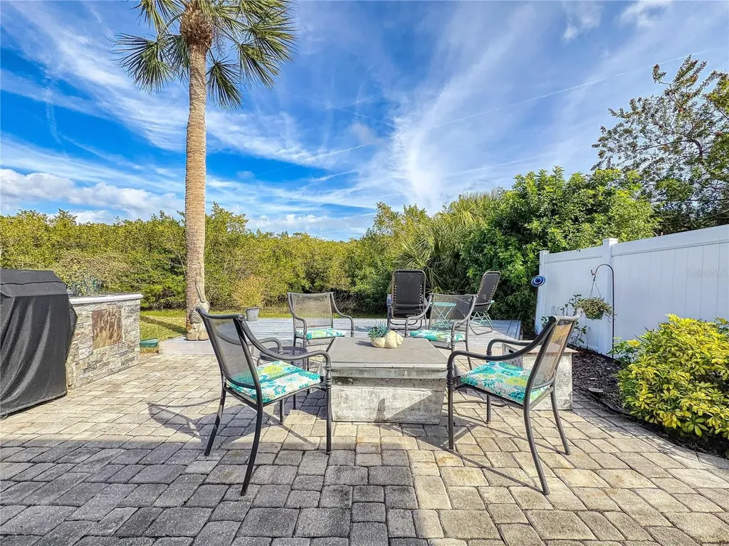 1305 Wayne Avenue New Smyrna Beach FL 32168